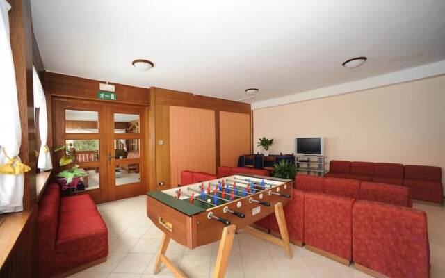 Hotel Bucaneve
