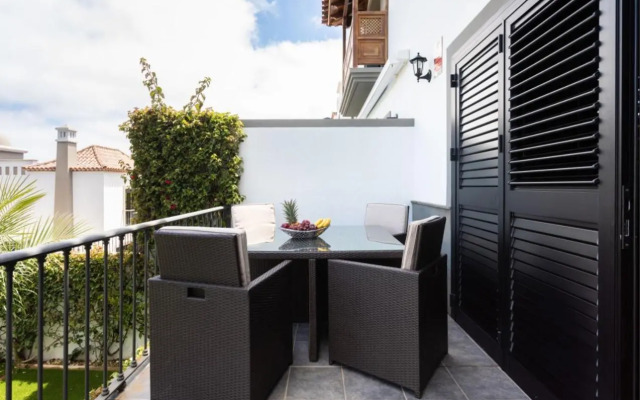 La Casita Gris