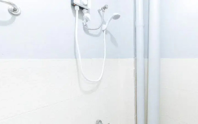RedDoorz near Pasay Rotonda