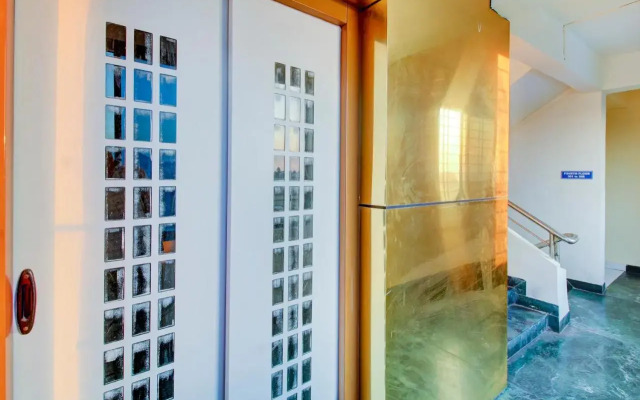 Collection O 82190 Hotel Krishna Lodge