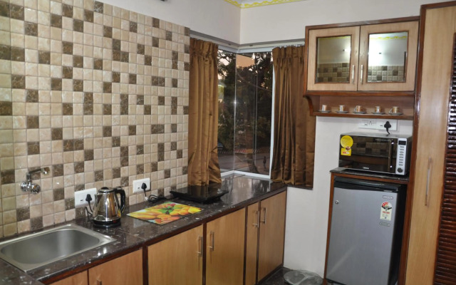 Hotel Astoria Residency
