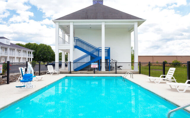 Baymont Inn & Suites Tullahoma