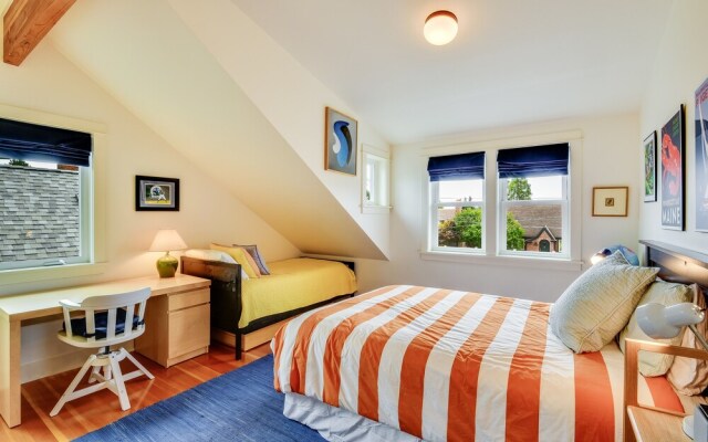 Sunset Hill Sea View - Five Bedroom Home