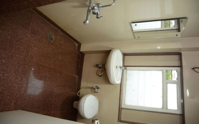 Hotel Palms Residency