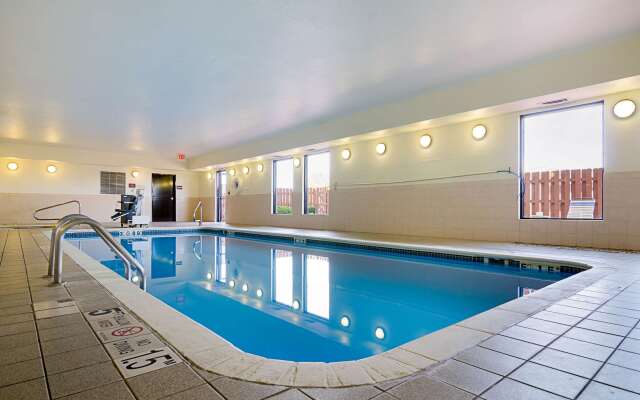 Comfort Inn & Suites Hutchinson