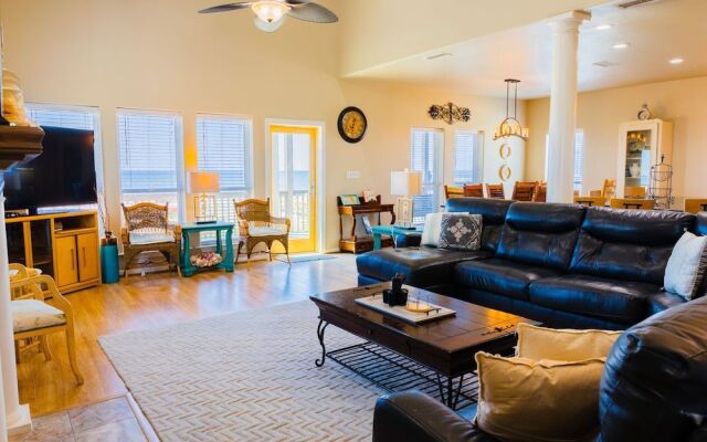4514bishbchbhnh - Bishop's Beach