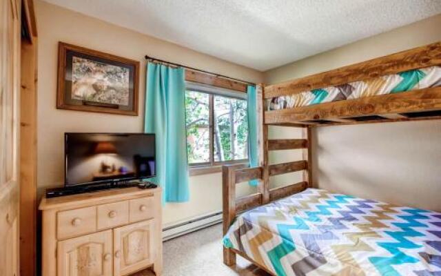 Cedars 18 - Ski-In/Ski-Out Apartment