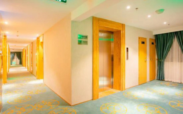 Qionghai Shengwei Hotel (Yinhai Road Branch)