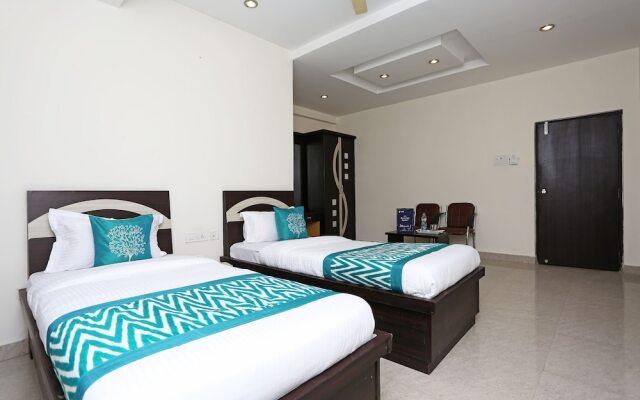 OYO 10188 Hotel DS Grand Inn