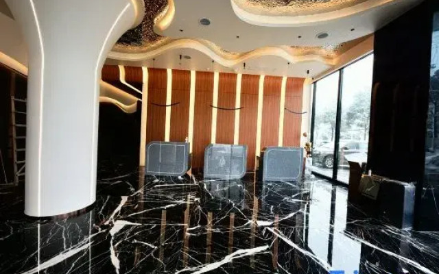 Xiangyin Huanting Light Luxury Hotel
