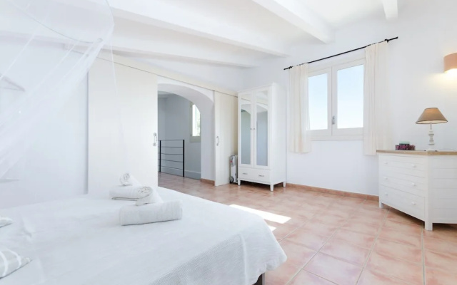 - House In