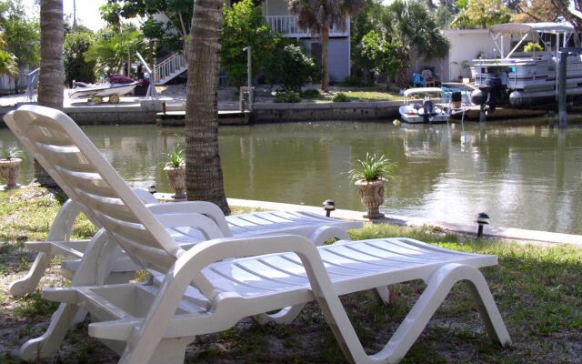 Hidden Harbor Suites