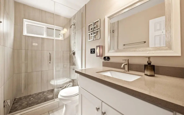 Highly Upgraded 4bd2bath Home With Private Pool