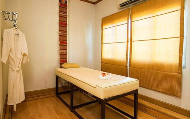 Satit Grand View Hotel