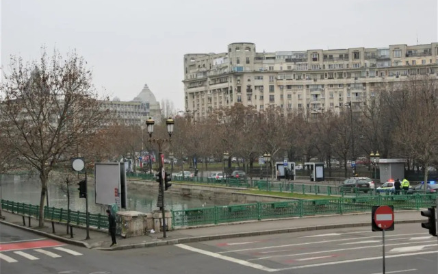 Urbanika Living - On the river Ultra central Suites