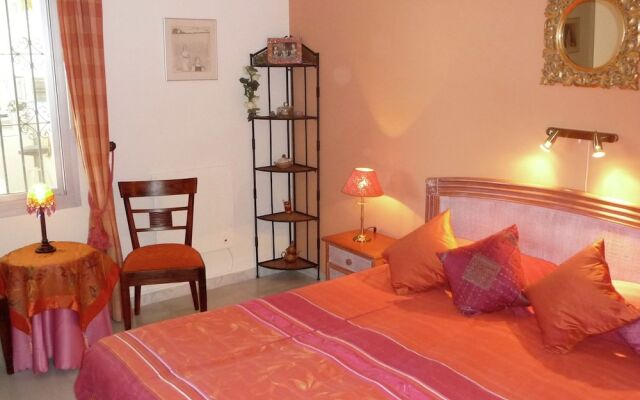 Apartment in Beautiful Villa With Communal Swimming Pool