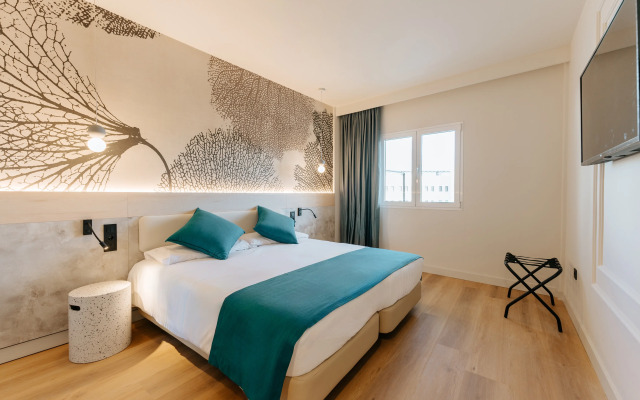 R2 Higos Beach Apartments