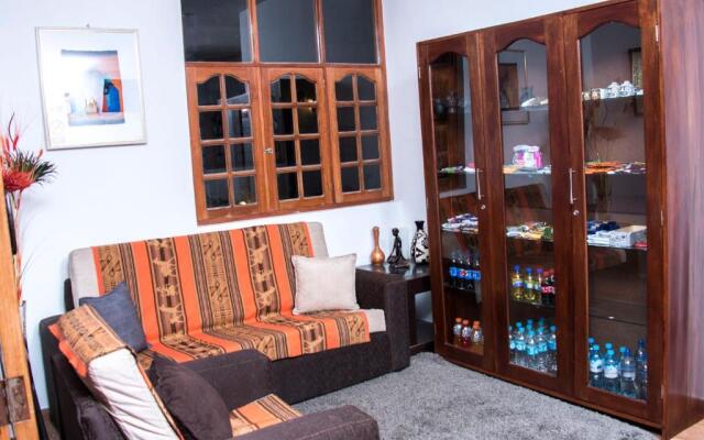 Hotel & Bungalows Villa Valencia