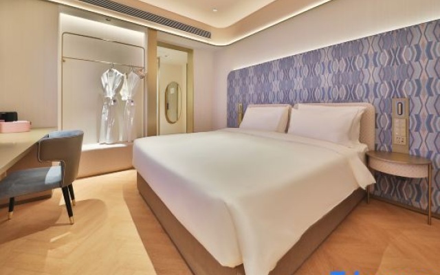 Huazhu - xinyi standard 1 bed room(Street view) — фото 4