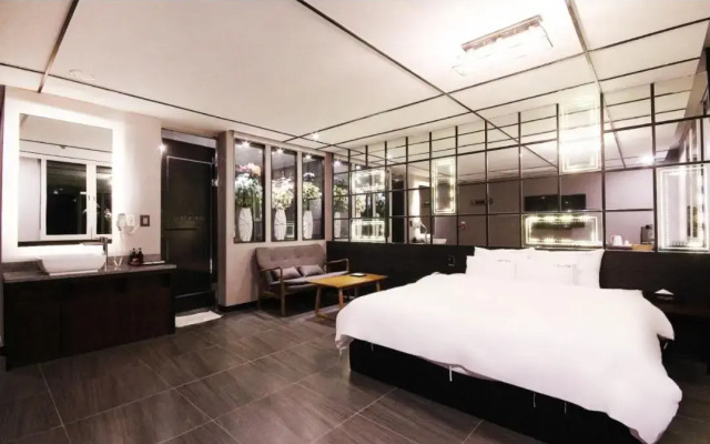 Idea Hotel