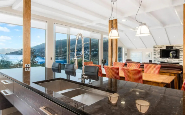 Stewart Lodge Luxury Spa