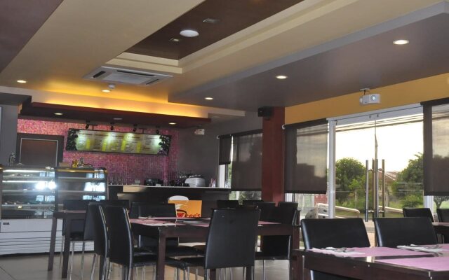 Roadhaus Hotel - The Manny Pacquiao Hotel