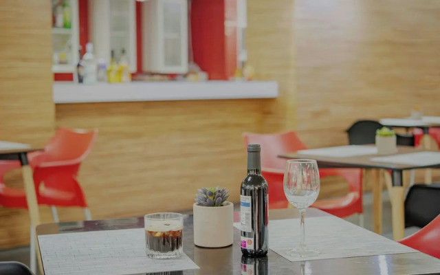 Howard Johnson Hotel Alameda