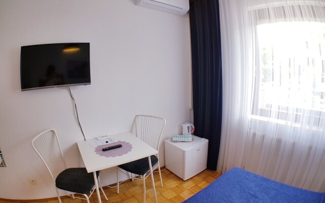 BAGI Apartments & Rooms