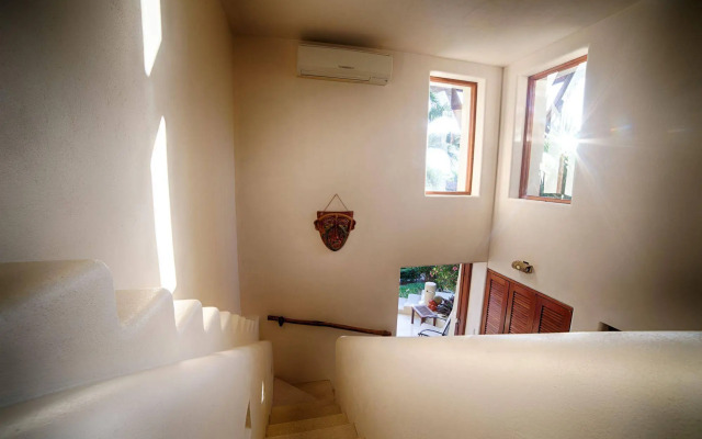 La Villa Luz Adults Only