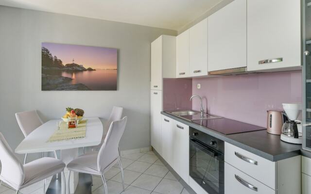Homely Apartment in Split near Sea