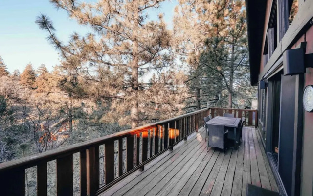 Moonridge Mountain Retreat