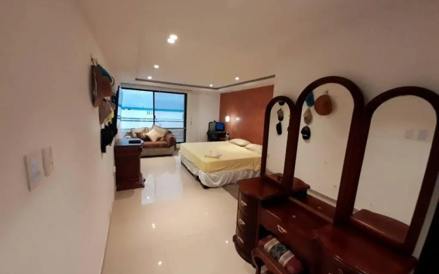 Espectacular casa grande vacacional en Manta!