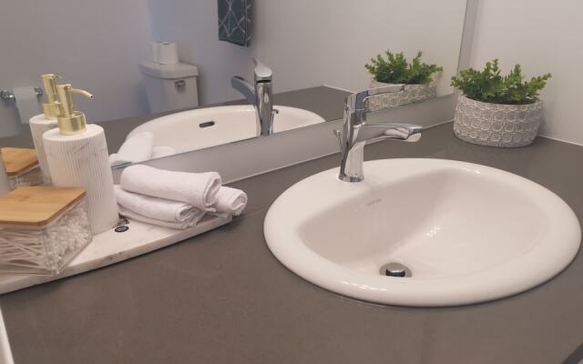 Barrie Comfort Lodging