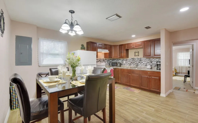 10 Mi to Coquina Beach: Spacious Bradenton Duplex