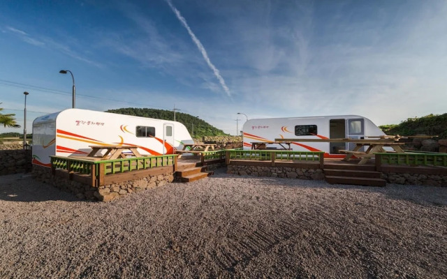 Jeju Ppalkanpungcha Pension