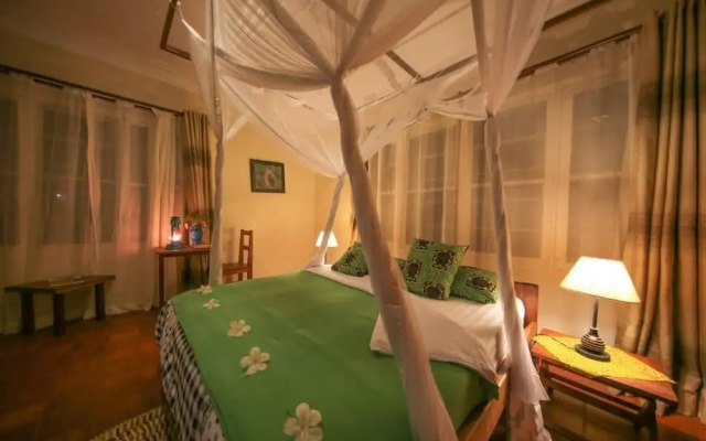 Papyrus Guest House