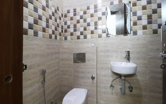 Hotel Royal King Deluxe by OYO Rooms