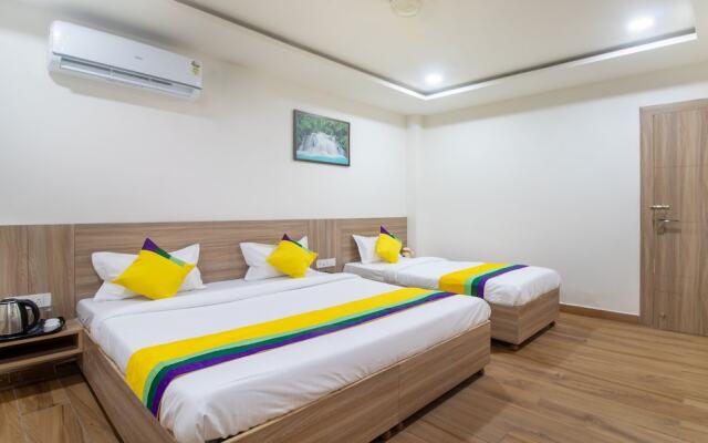 Itsy Hotels Krishna Residency, Govardhan Chauraha