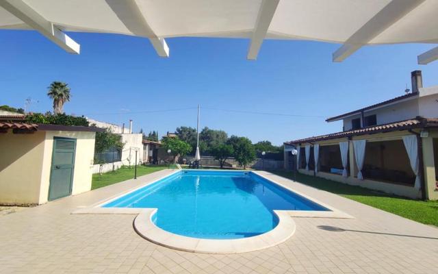 Villa With 3 Bedrooms in Floridia, With Wonderful Mountain View, Priva