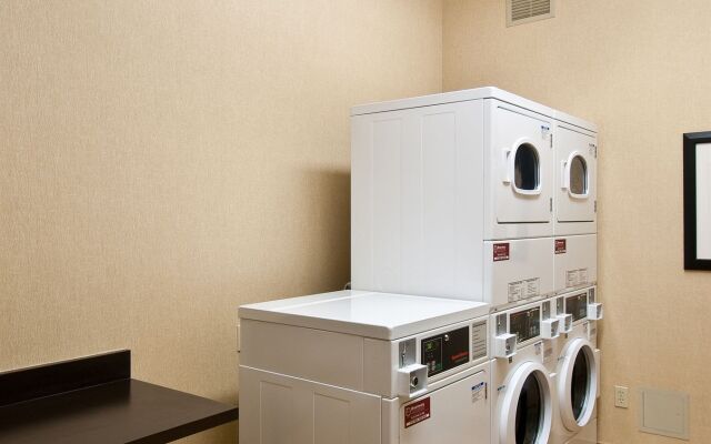 Hampton Inn & Suites Thousand Oaks, CA