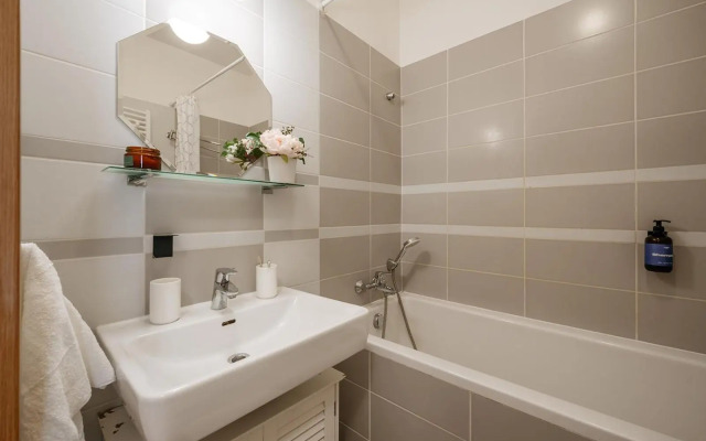 Bright Apartment in Nusle by Prague Days