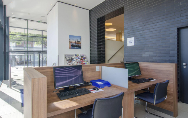 Premier Inn Hamburg City Alster