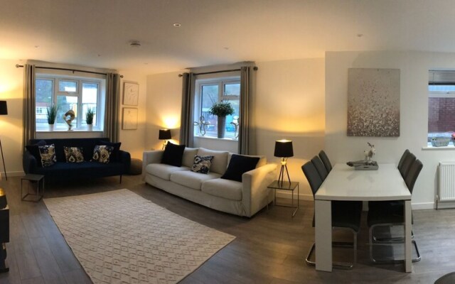 Ella Court Apartments