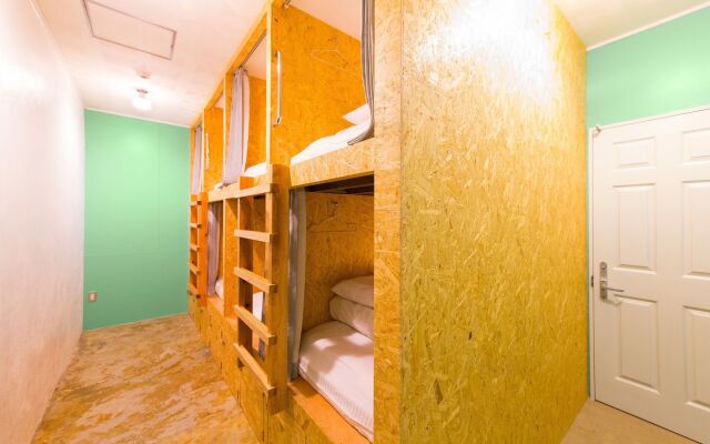 Seawall Hostel