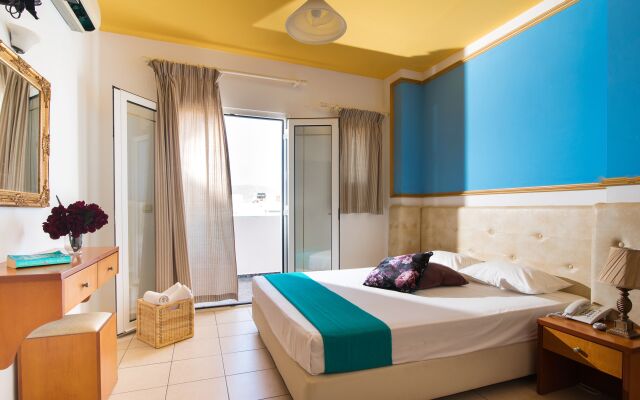 Yiannis Manos Hotel