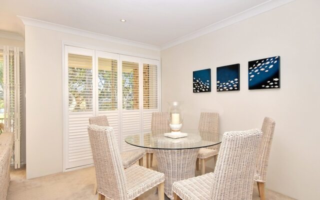 Nicholli, Bay Parklands, Unit 32/2 Gowrie Avenue