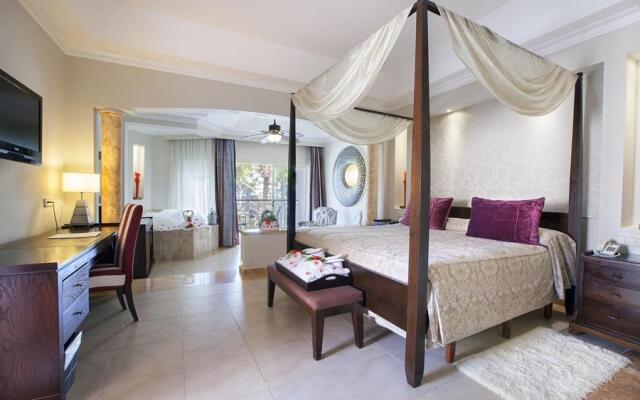 Majestic Elegance Club (Adults Only)