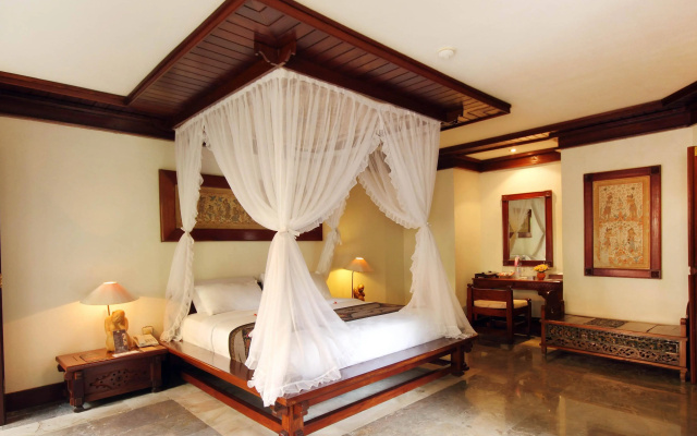 Grand Balisani Suites Hotel