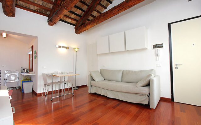 City Apartments - Crystal