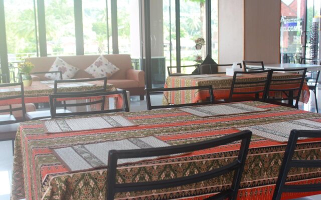 Saranya River House